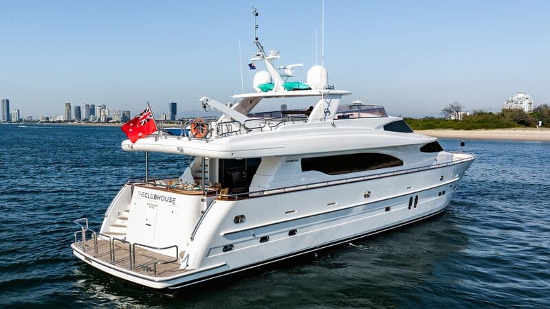 Motor Yacht The Clubhouse