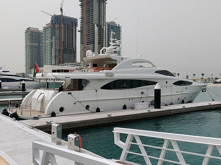 Motor Yacht The White