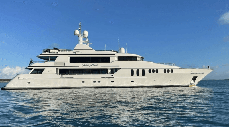Motor Yacht True Love