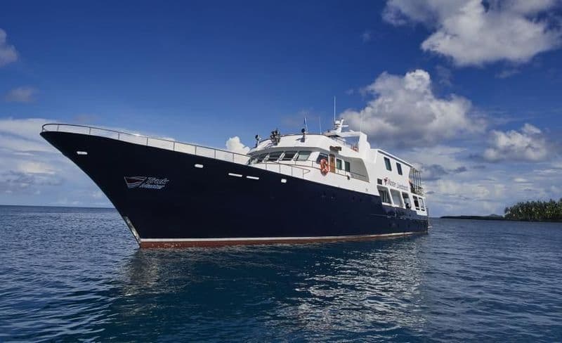 Motor Yacht Truk Master