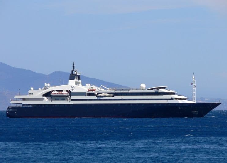 Motor Yacht Turama