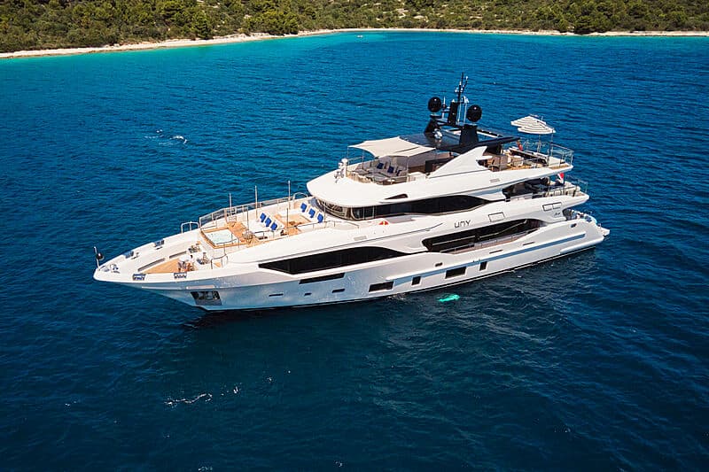 Motor Yacht Uny