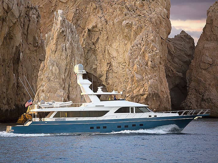 Motor Yacht Venture More