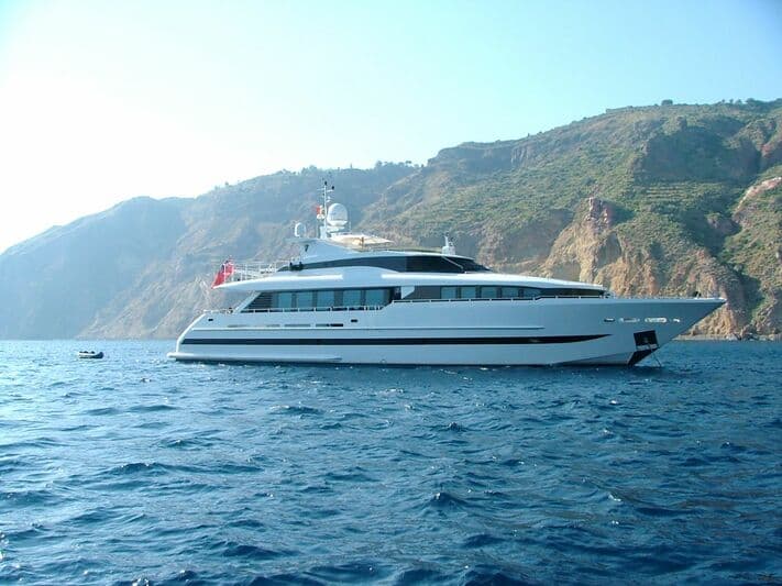 Motor Yacht Verse
