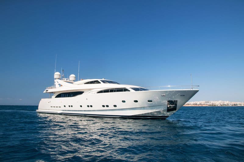Motor Yacht Whisper V