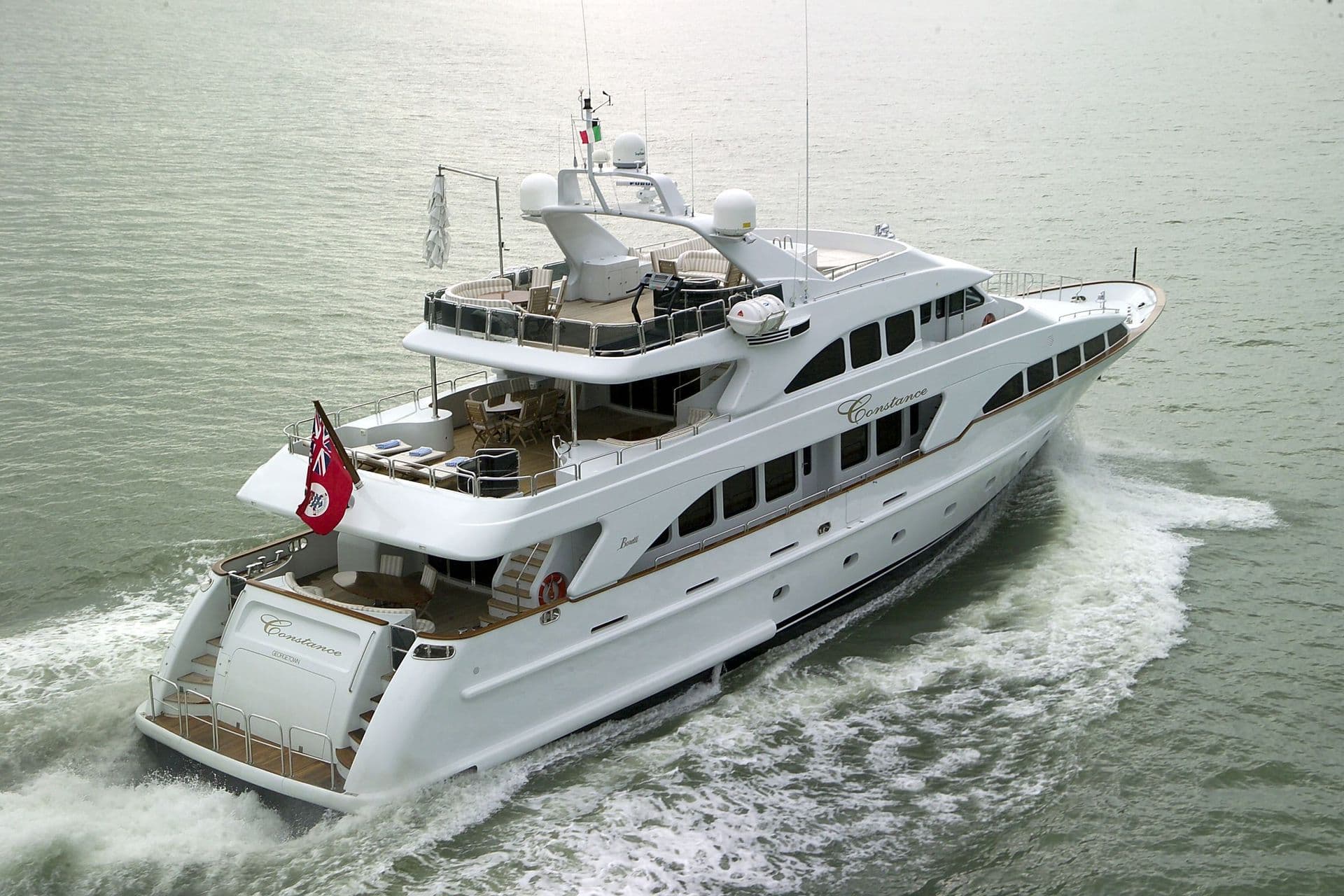 Motor Yacht White Pigeon