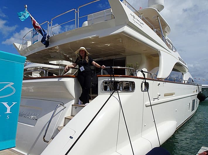 Motor Yacht White Shark