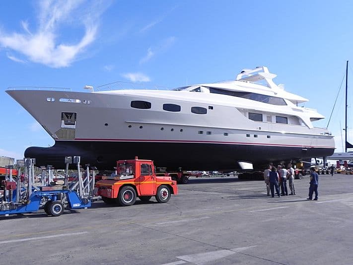 Motor Yacht Why Worry