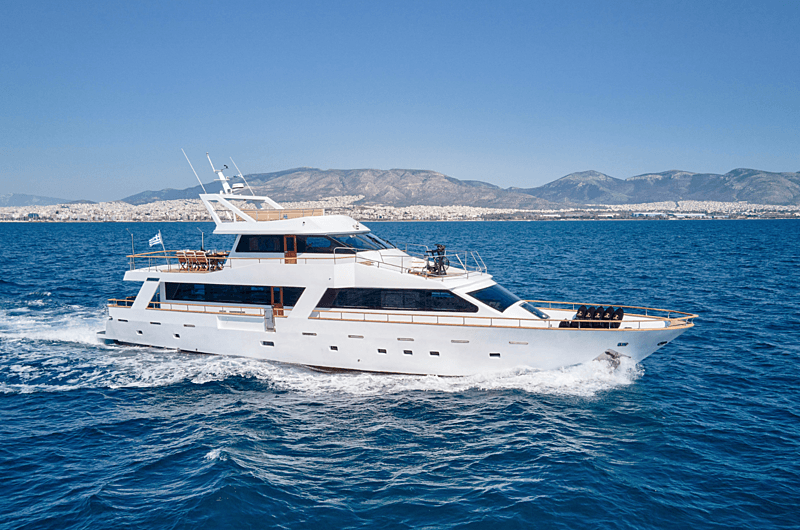 Motor Yacht Wide Liberty