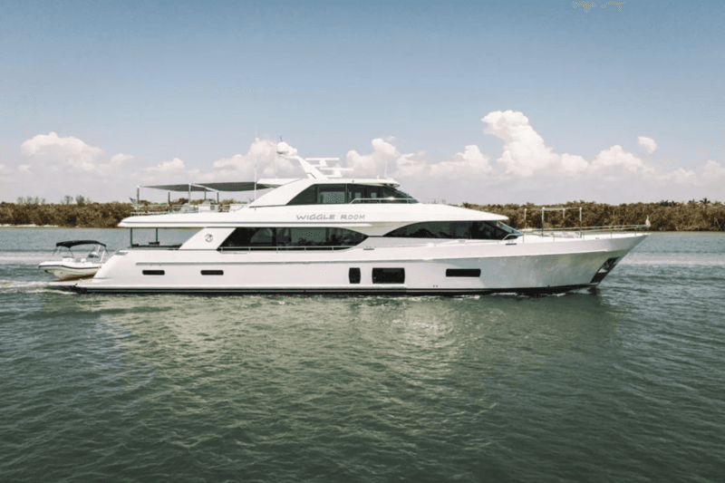 Motor Yacht Wiggle Room