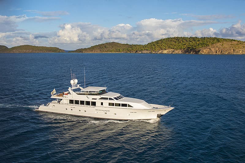 Motor Yacht Winning Hand