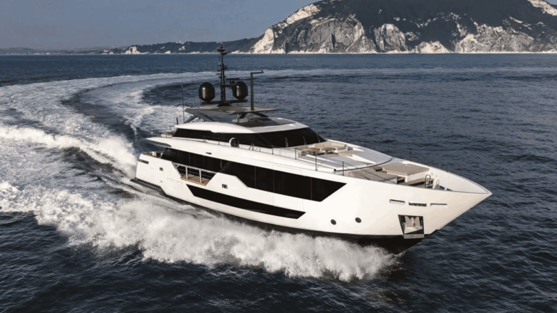 Motor Yacht Y