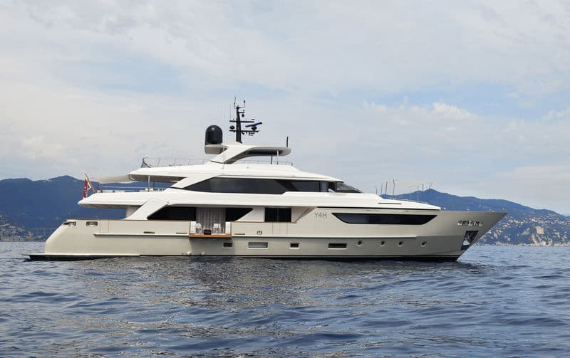 Motor Yacht Y4H