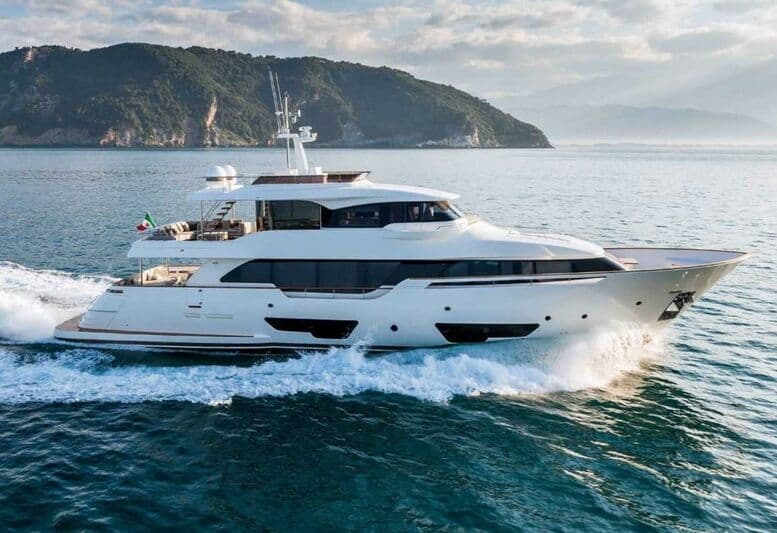 Motor Yacht Zen
