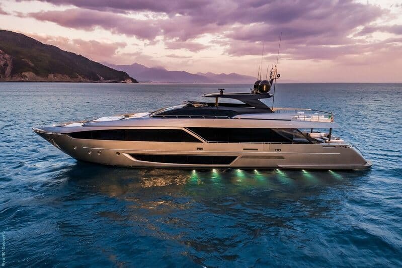 Motor Yacht Zuma