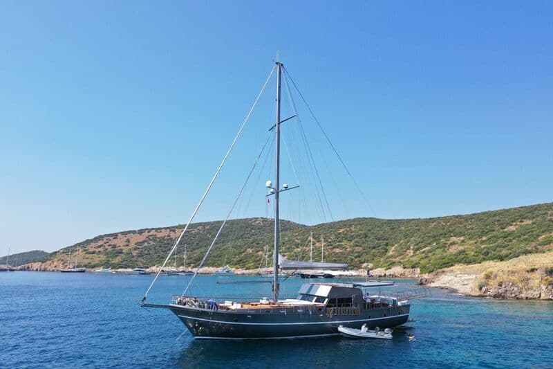 Sailing Yacht Ayo