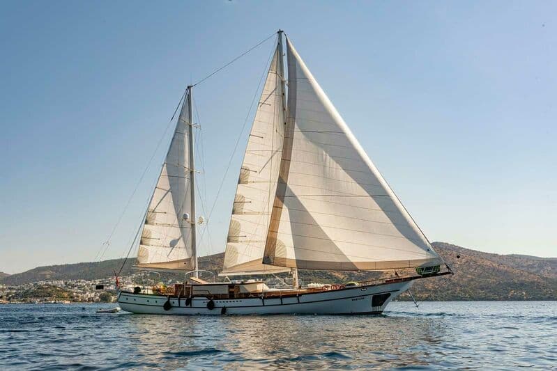 Sailing Yacht Babylon