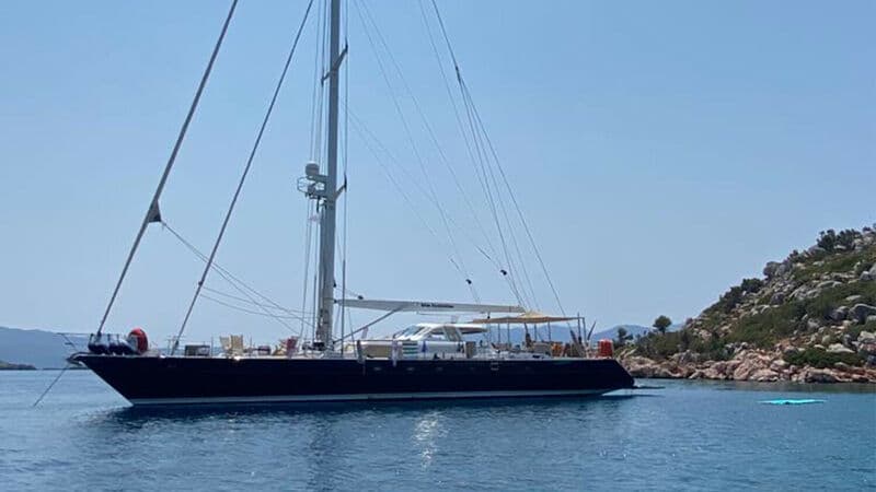 Sailing Yacht Blue Fascination