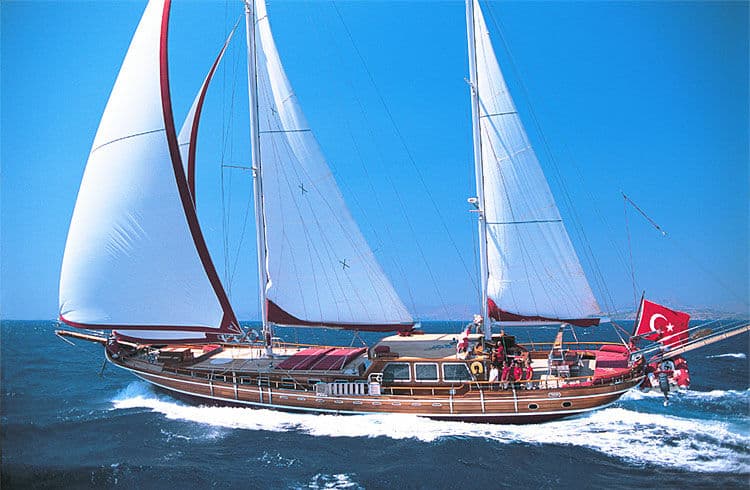 Sailing Yacht Cobra Queen