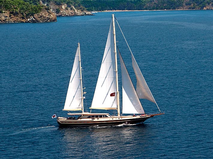Sailing Yacht Daima
