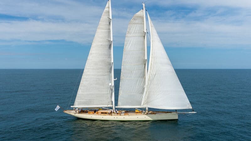 Sailing Yacht Dona Francisca