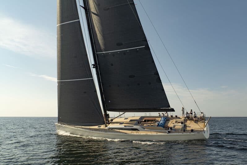 Sailing Yacht Honey Ryder