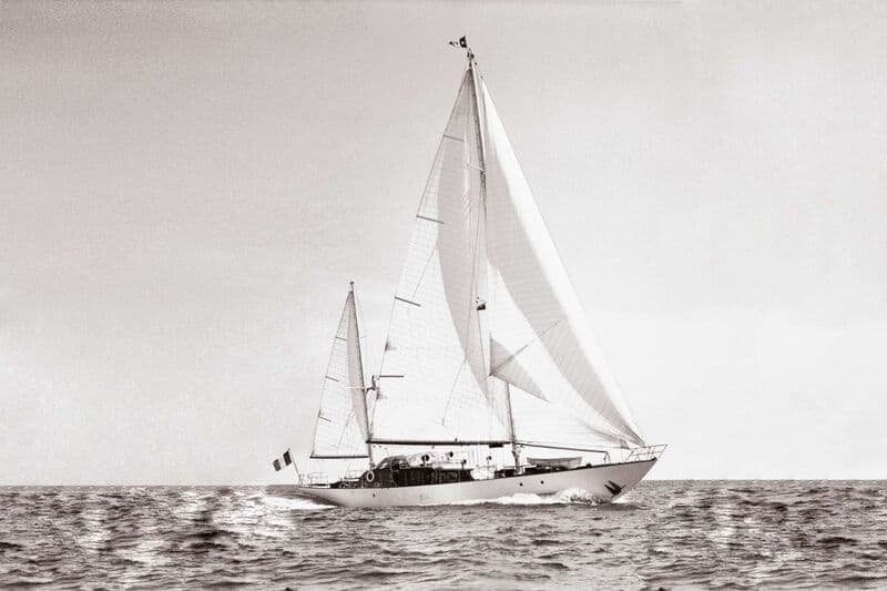 Sailing Yacht Invicta