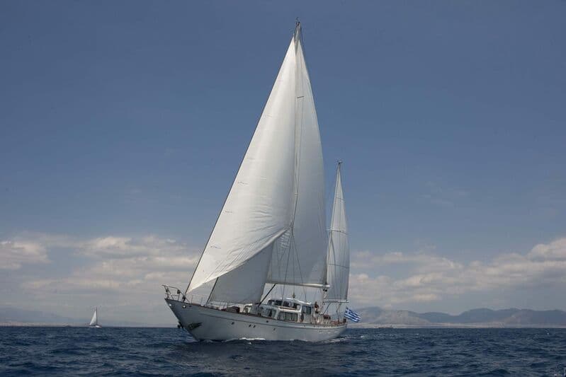 Sailing Yacht Lamadine