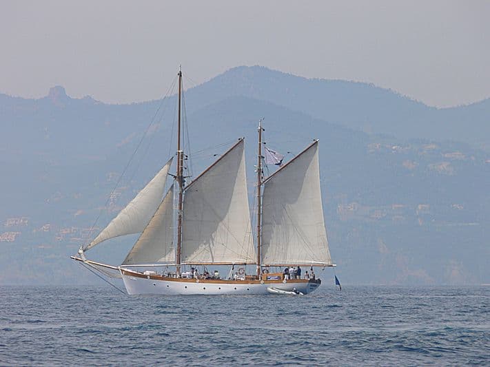Sailing Yacht Le Don Du Vent