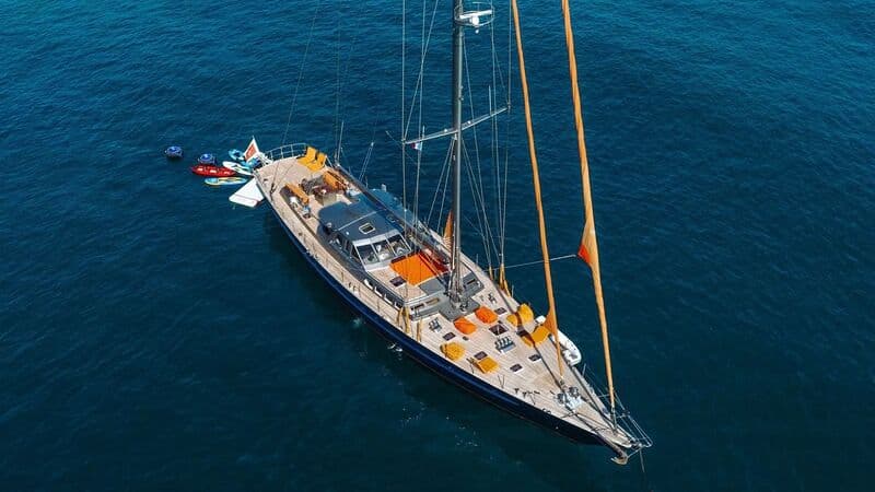 Sailing Yacht Minet