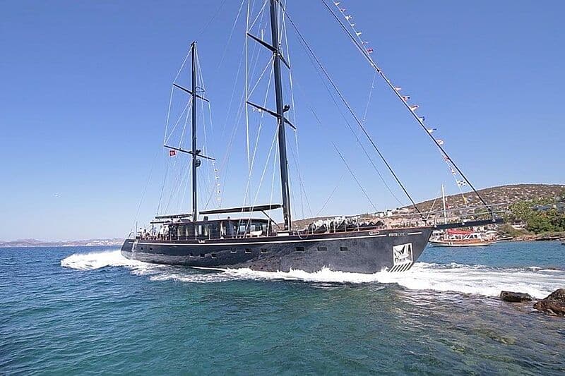 Sailing Yacht MiTi One