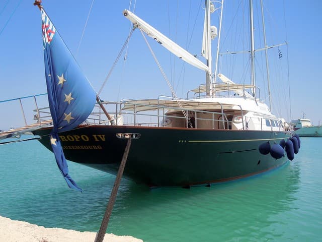 Sailing Yacht Piropo