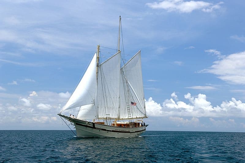 Sailing Yacht Raja Laut