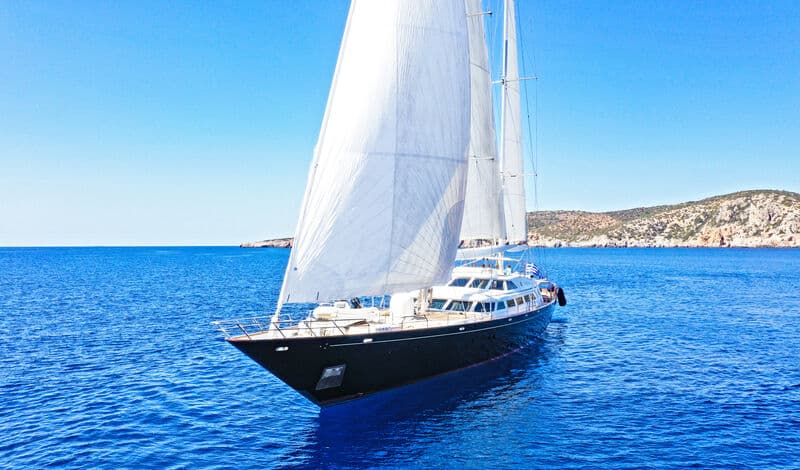 Sailing Yacht Tamarita