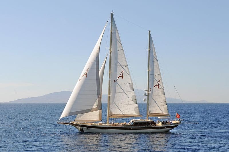 Sailing Yacht Vivien